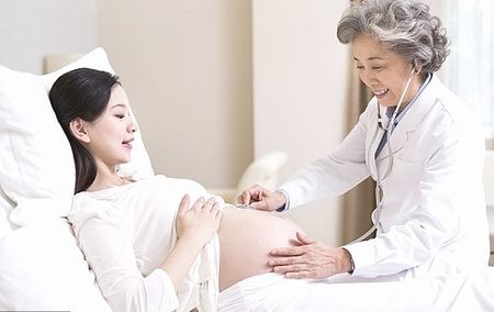 囊胚移植成功后怎么算怀孕时间，专家：用这2种方法