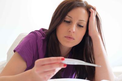 备孕半年都没能怀上是什么原因，备孕男的要吃叶酸吗 备孕期如何服用叶酸